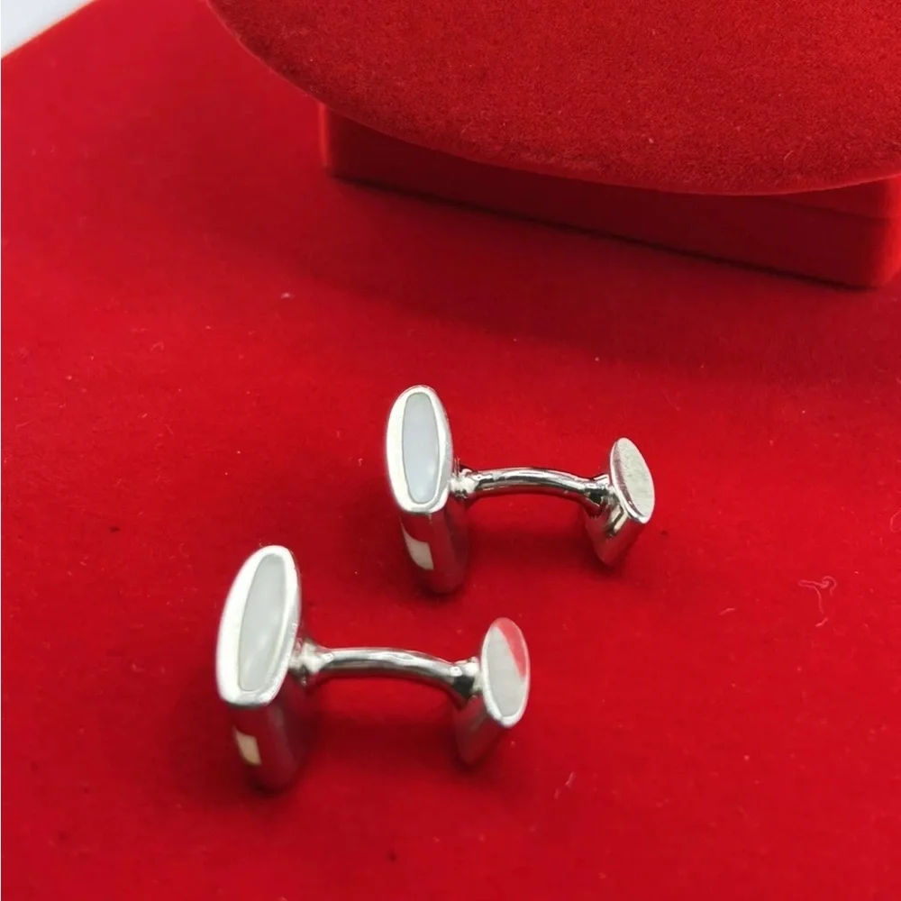 Free with item Silver and White Cufflinks slightly cracked